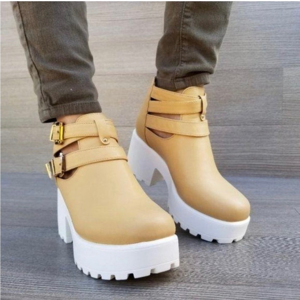 Chunky Platform Cut out Ankle Boot NWT - Picture 4 of 10